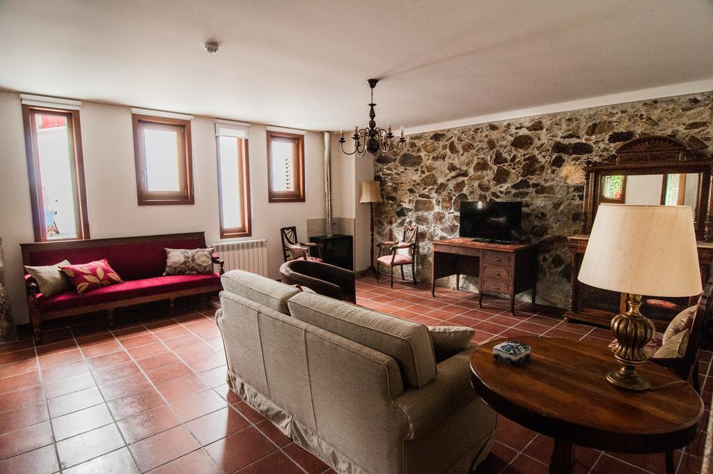 Casa Soares Villa Milheiros de Poiares Luaran gambar